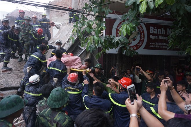 Vụ sập nhà ở Hà Nội: Ai chịu trách nhiệm quản lý xây dựng?