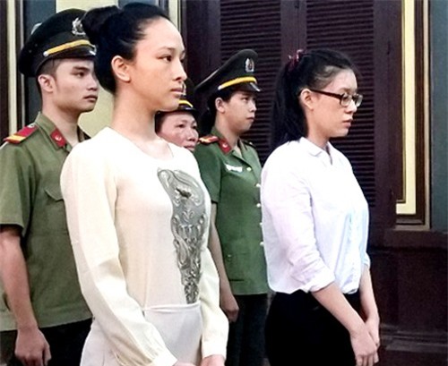  Xét xử hoa hậu Phương Nga, thanh tra giao thông Cần Thơ hầu tòa