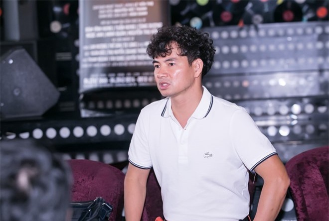 Trễ họp báo gần 2 tiếng, Xuân Bắc gửi lời xin lỗi khán giả