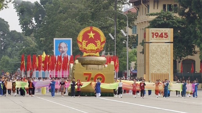 Bắn pháo hoa chào mừng Quốc Khánh 2/9: Chiều tối có mưa dông?