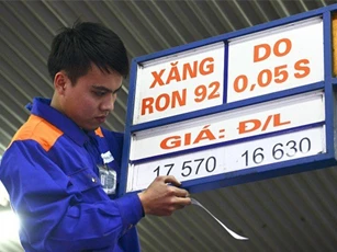 Giá xăng chính thức giảm 1.200 đồng/lít từ 15h chiều 3/9