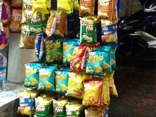 Ung thư, tiểu đường, mệt mỏi… vì xơi bim bim hàng ngày
