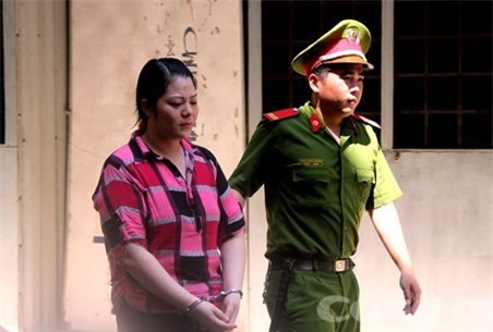 Giảng viên đại học tố “bồ trẻ” chiếm đoạt 17 tỷ đồng