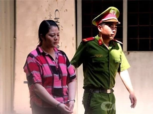 Giảng viên đại học tố “bồ trẻ” chiếm đoạt 17 tỷ đồng