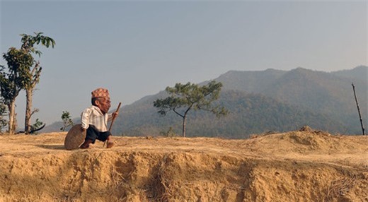 Người đàn ông thấp nhất thế giới qua đời