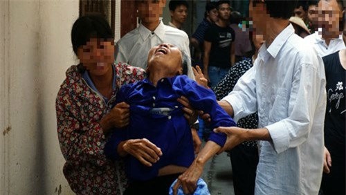 Hà Nội: Cầu hôn bất thành, kẻ si tình đổ xăng đốt nhà người tình 