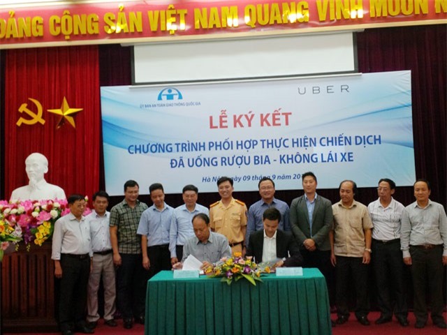 Người có nồng độ cồn cao được taxi đưa về nhà miễn phí