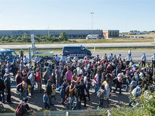 Đan Mạch chặn đường người tị nạn đến Đức, Thụy Điển