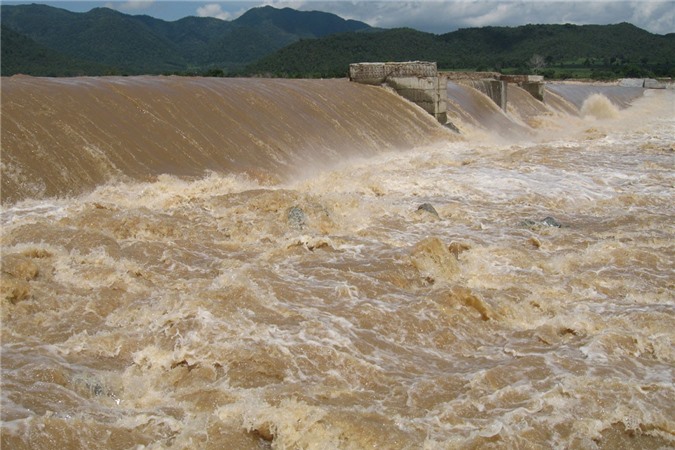 Dự báo thời tiết trưa ngày 13/9: Cảnh báo lũ trên các sông, đề phòng lũ quét