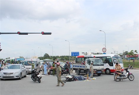 Xót xa cảnh hai ông cháu tử vong do tai nạn giao thông 