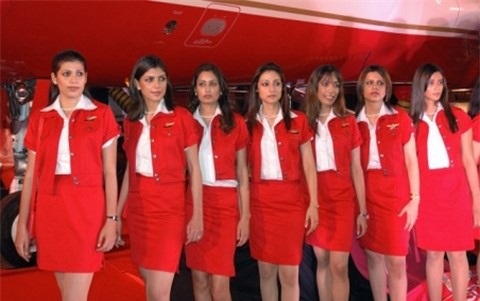 Ấn Độ: Hãng hàng không Air India cho 125 tiếp viên bị ngừng bay vì... quá béo