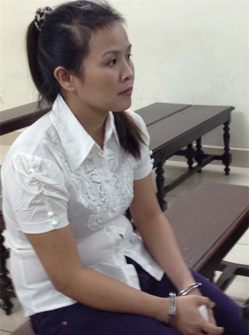 Nữ giám đốc xinh đẹp thuê ô tô tự lái rồi mang đi bán