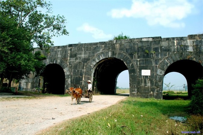 Thành nhà Hồ đứng đầu danh sách 21 di sản lớn nhất thế giới