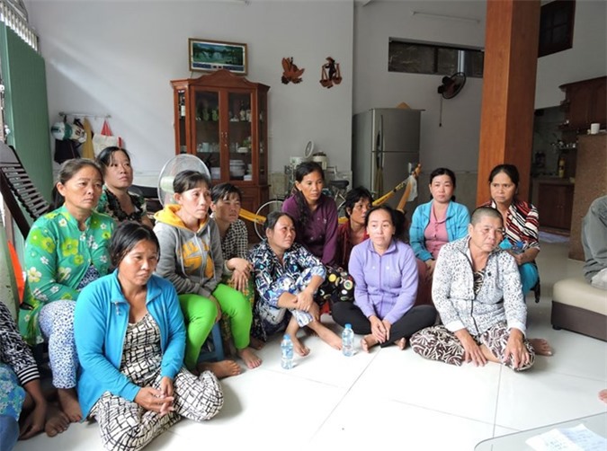 Vụ nổ bình gas chìm tàu: Nỗ lực tối đa cứu 15 thuyền viên mất tích