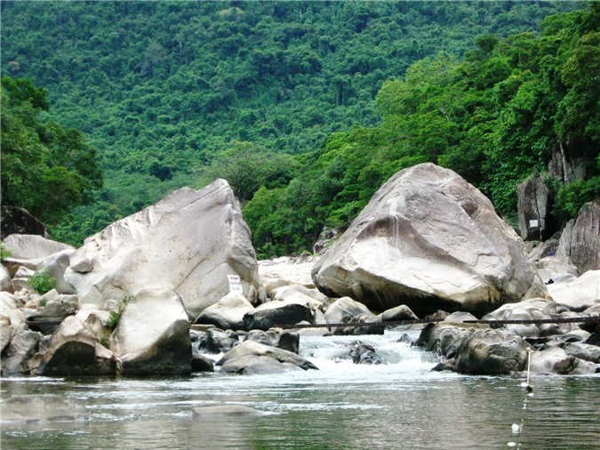 Kỳ thú thắng cảnh Hầm Hô