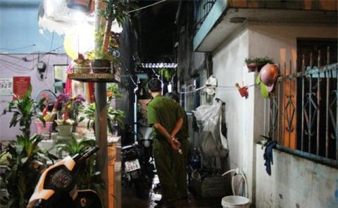 Bất ngờ phát hiện xác chết lõa thể trong phòng trọ bị khóa trái