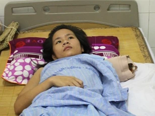 Hổ vồ đứt cánh tay: Nữ du khách đã được xuất viện