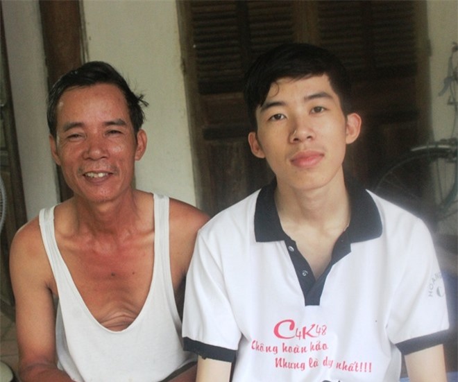 Nam sinh cười rạng rỡ nhập học trường Học viện Cảnh sát