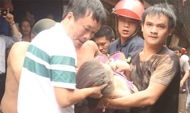 Vụ sập nhà cổ ở Hà Nội: Nhân chứng kể lại giây phút sinh tử