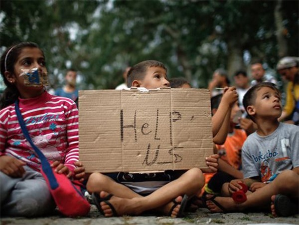 EU phê duyệt kế hoạch tái phân bổ 120,000 người tị nạn