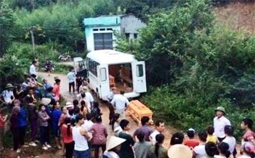 Nghi vợ ngoại tình, chồng uất ức giết vợ rồi tự sát