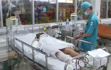 Bé gái bị mẹ tẩm xăng đốt: Thực hiện ghép da vào tuần tới