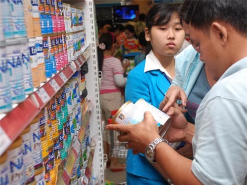 EuroCham: Giá sữa chưa giảm do còn có độ trễ