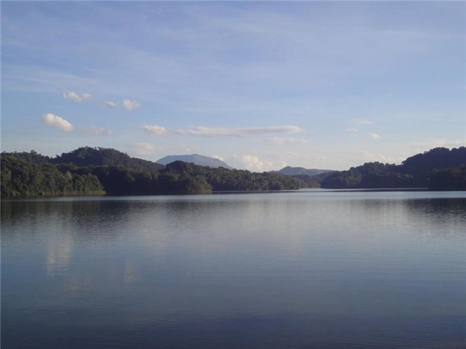 Ghé Điện Biên du ngoạn hồ Pa Khoang