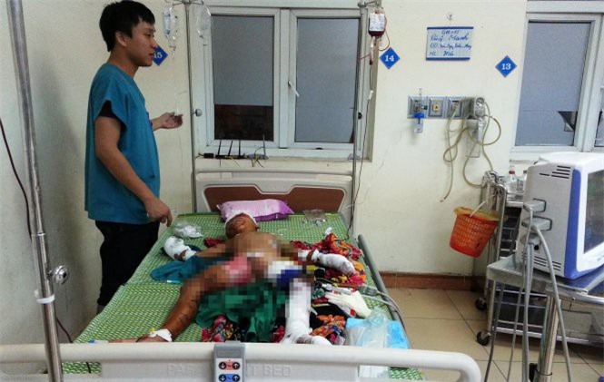 Vụ bé trai 9 tuổi bị dập nát tay: Xác định được vật lạ phát nổ