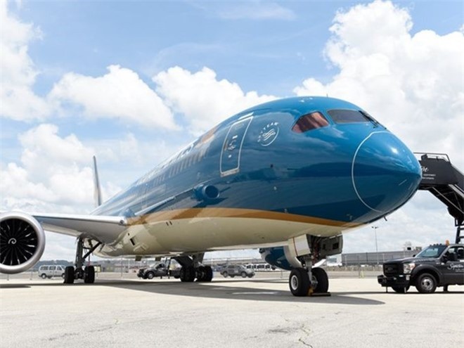 Hành khách tự ý xé áo phao trên máy bay bị phạt tiền