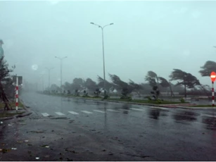 Tin mới nhất về siêu bão Dujuan ngoài Biển Đông