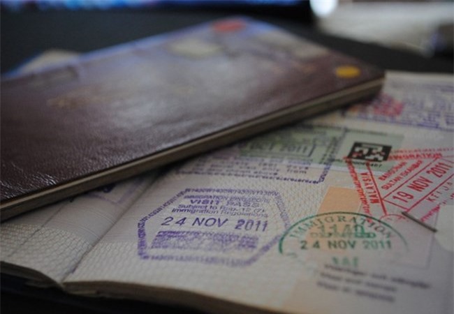 Miễn thị thực cho người Việt Nam định cư ở nước ngoài 