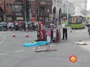 Hoảng hồn người phụ nữ tử nạn bất ngờ sống lại trên đường đến nhà xác
