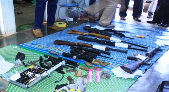 Vụ xác chết đóng đinh lên đỉnh đầu: Kho súng của kẻ "khát máu"