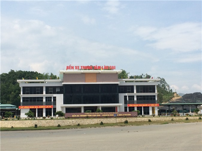 Lãnh đạo Lào Cai hứa tiếp thu khó khăn của doanh nghiệp, bến xe thì vẫn di dời