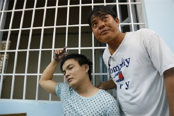 Bình Dương: Bắt băng cướp “đá xế” chuyên nghiệp