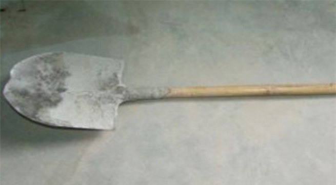 Anh dùng xẻng sát hại em trai chỉ vì mâu thuẫn