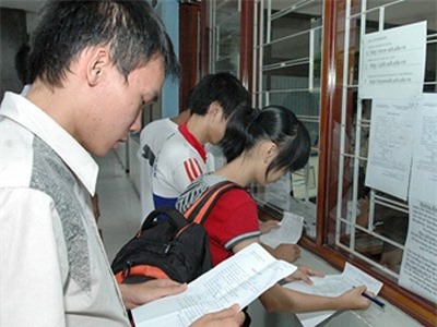 15 đối tượng được miễn học phí từ 1/12/2015