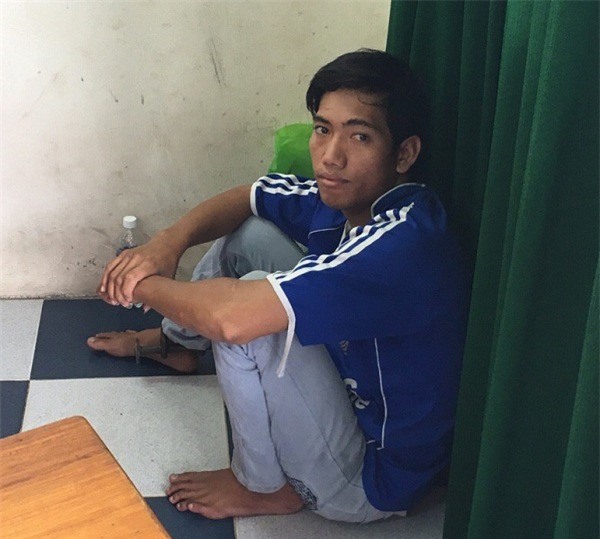 TPHCM: Kéo nhóm đi đánh ghen, đâm chết người giữa phố