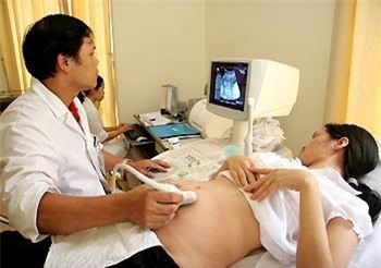 Bà mẹ muốn phá thai phải chứng minh bị hiếp dâm, loạn luân?