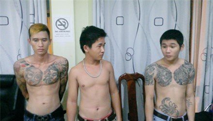 Bắt 3 đối tượng xăm trổ khống chế, ép giám đốc trả nợ tại nhà