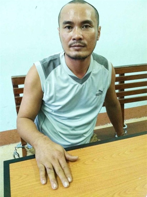 Ghen tu&#xF4;ng, k&#x1EBB; &#xE1;c nh&#xE2;n ph&#xF3;ng h&#x1ECF;a &#x111;&#x1ED1;t c&#x1EA3; nh&#xE0; ng&#x1B0;&#x1EDD;i t&#xEC;nh