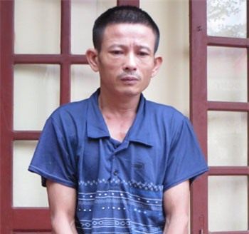 Anh trai dùng xẻng đoạt mạng em ruột vì dẫm chân lên nền nhà mới sửa