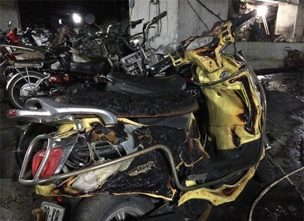 Hơn 200 xe máy cháy rụi ở chung cư Xa La: Ai là người bồi thường?