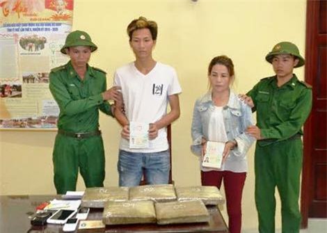 Bắt 2 đối tượng vận chuyển 5 kg cần sa từ Lào về Việt Nam tiêu thụ