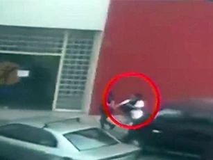 Ghen tuông, cô gái đóng giả làm y tá bắt cóc con của “bồ”