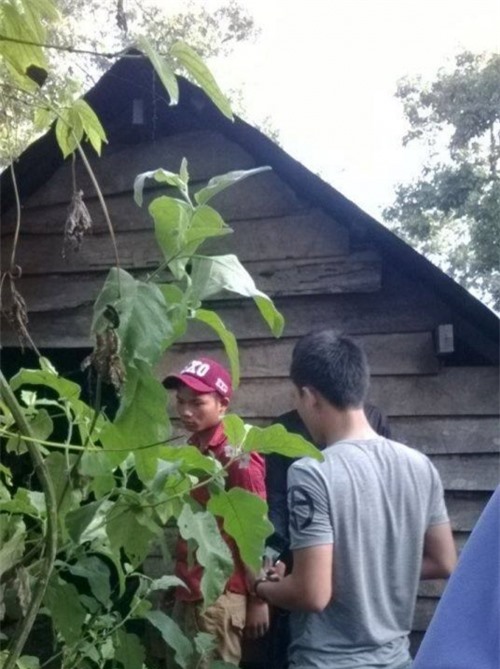 Thiếu nữ 16 tuổi bị 8 thanh niên cưỡng hiếp tập thể