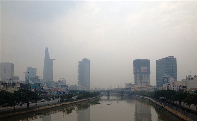 Sương mù độc lại bao trùm thành phố Hồ Chí Minh