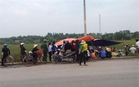 Nghi án kẻ đánh người đàn ông đến chết bên xe máy