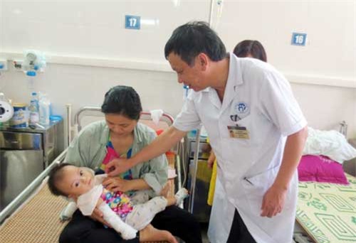 Nhiều trẻ nhỏ bị bỏng do “bình siêu tốc”